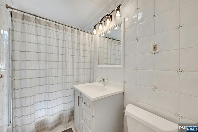 60 Everdell Avenue, Hillsdale, NJ 07642
