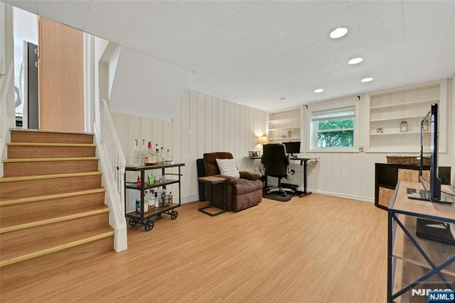 60 Everdell Avenue, Hillsdale, NJ 07642