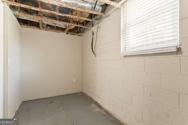 3877 Trenton Drive, Snellville, GA 30039