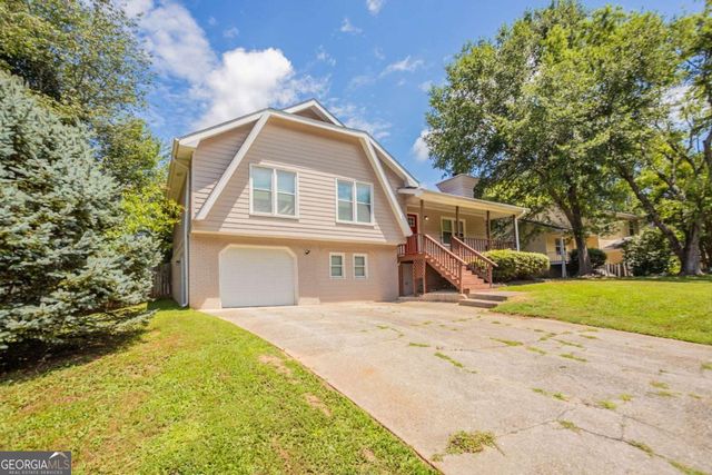 3877 Trenton Drive, Snellville, GA 30039