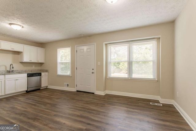 3877 Trenton Drive, Snellville, GA 30039