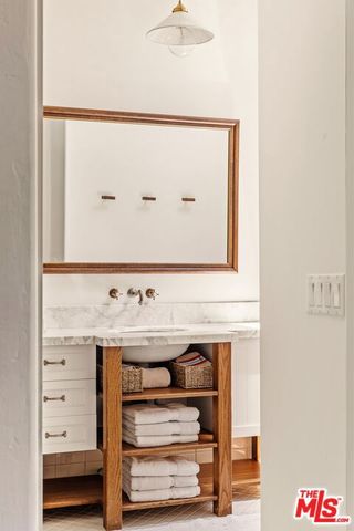 3007 Belden Drive, Los Angeles, CA 90068