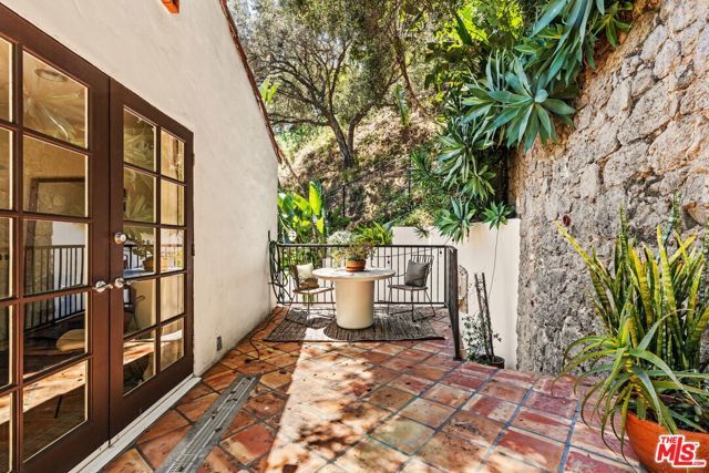 3007 Belden Drive, Los Angeles, CA 90068