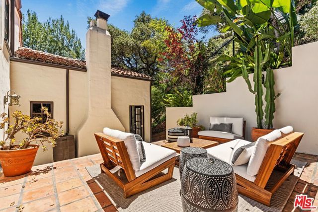 3007 Belden Drive, Los Angeles, CA 90068