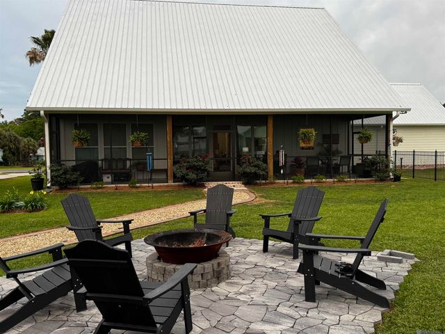 26234 Riverscape Dr, Springfield, LA 70462