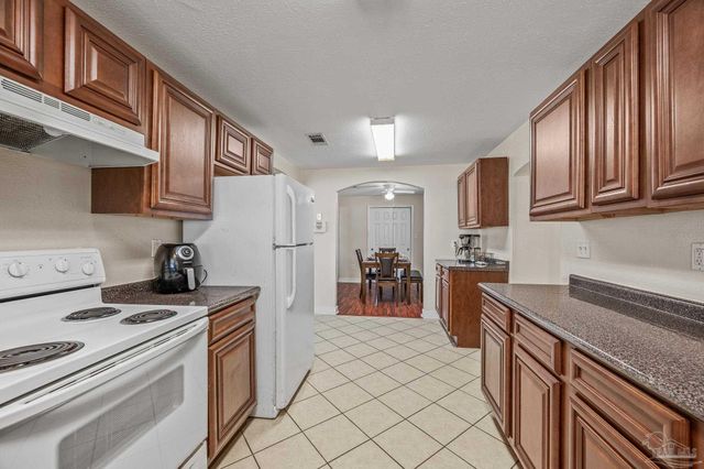 9225 N Palafox Hwy, Pensacola, FL 32534