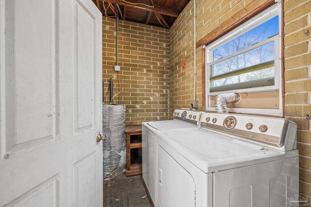 9225 N Palafox Hwy, Pensacola, FL 32534