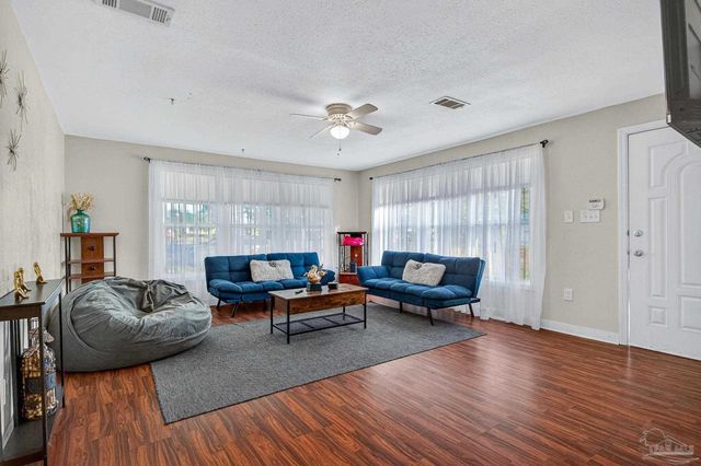 9225 N Palafox Hwy, Pensacola, FL 32534