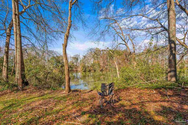 9225 N Palafox Hwy, Pensacola, FL 32534