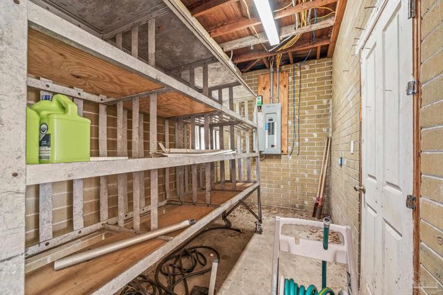 9225 N Palafox Hwy, Pensacola, FL 32534