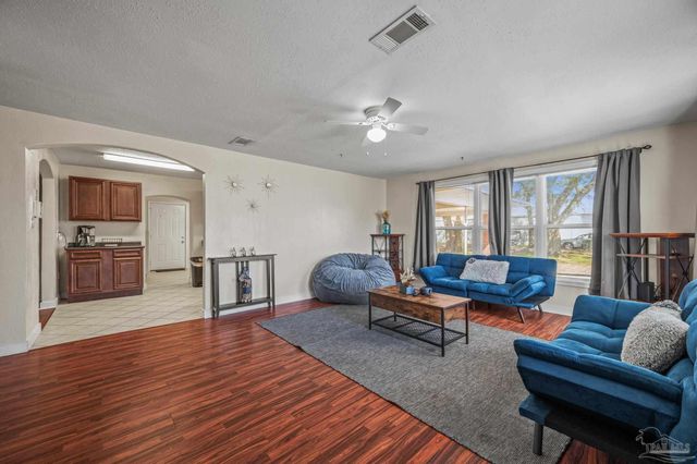 9225 N Palafox Hwy, Pensacola, FL 32534