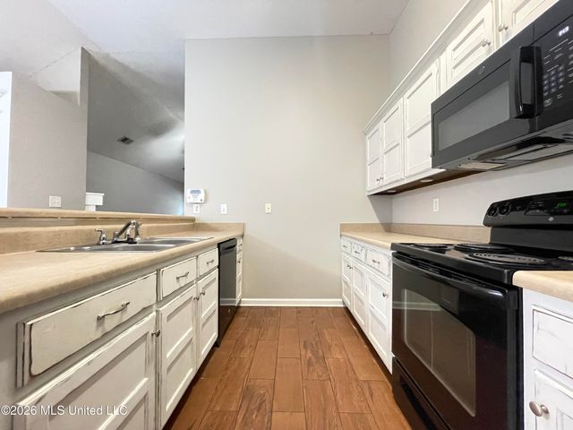 7185 Crape Myrtle Drive, Olive Branch, MS 38654