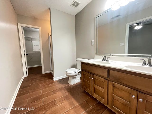 7185 Crape Myrtle Drive, Olive Branch, MS 38654