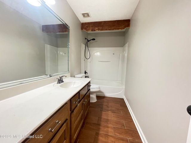7185 Crape Myrtle Drive, Olive Branch, MS 38654