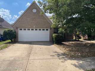 7185 Crape Myrtle Drive, Olive Branch, MS 38654