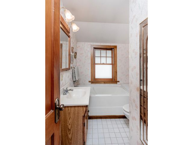 1591 Berkeley Avenue, Saint Paul, MN 55105