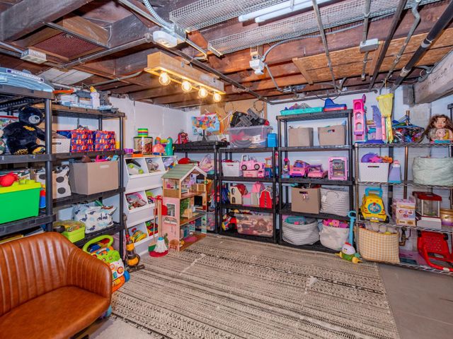 1591 Berkeley Avenue, Saint Paul, MN 55105