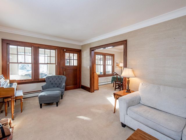 1591 Berkeley Avenue, Saint Paul, MN 55105