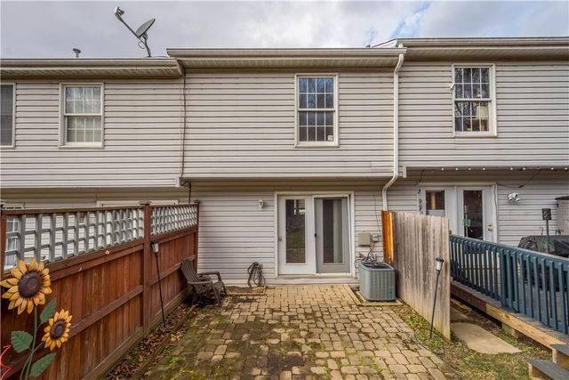 1233 Meadowbrook Dr A1231, North Strabane, PA 15317