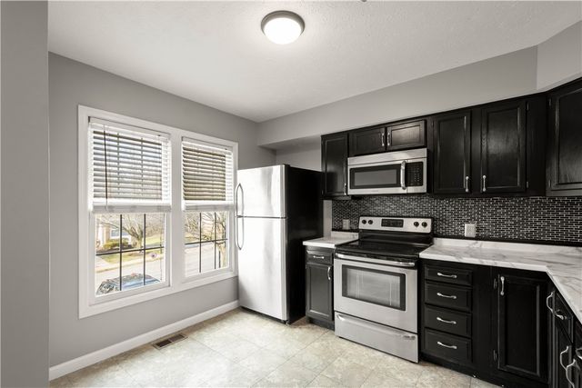 1233 Meadowbrook Dr A1231, North Strabane, PA 15317