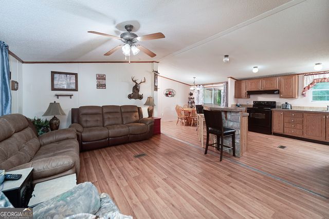 450 Lakeshore Drive, Jackson, GA 30233