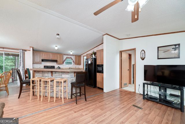 450 Lakeshore Drive, Jackson, GA 30233