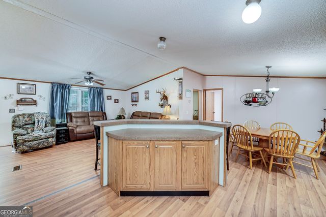 450 Lakeshore Drive, Jackson, GA 30233