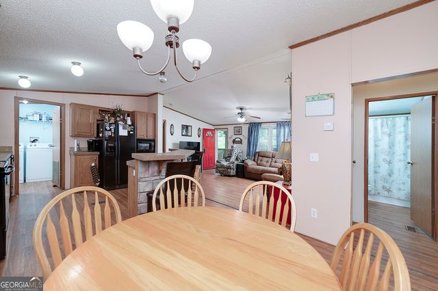 450 Lakeshore Drive, Jackson, GA 30233