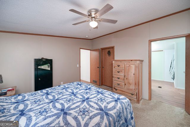 450 Lakeshore Drive, Jackson, GA 30233