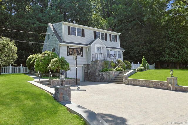 328 Linda Avenue, Hawthorne, NY 10532