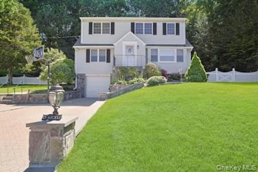328 Linda Avenue, Hawthorne, NY 10532
