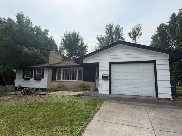 3607 Lake Drive Avenue N, Robbinsdale, MN 55422