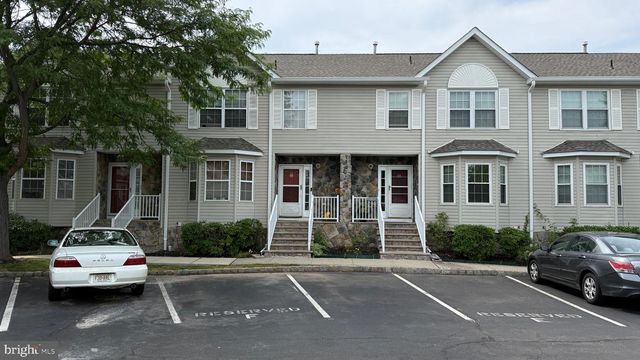 12 ASHLEY CT, Somerset, NJ 08873