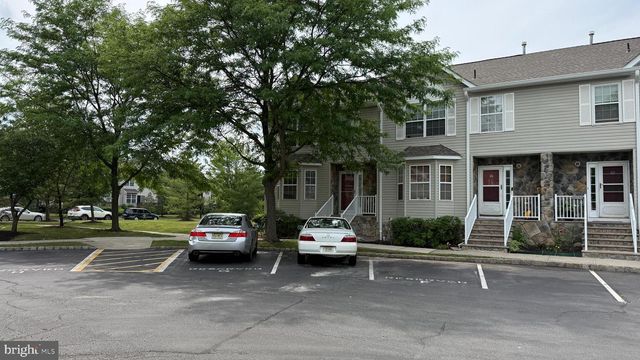 12 ASHLEY CT, Somerset, NJ 08873