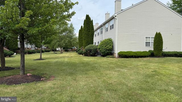 12 ASHLEY CT, Somerset, NJ 08873