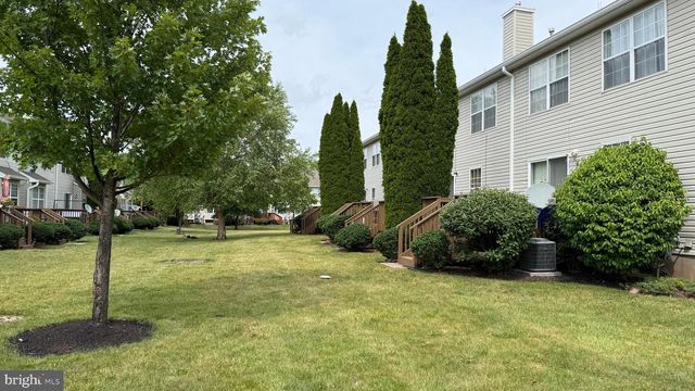 12 ASHLEY CT, Somerset, NJ 08873