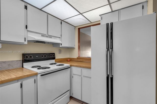 1757 W 57th St 211, Hialeah, FL 33012