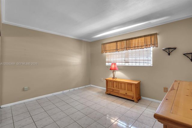 1757 W 57th St 211, Hialeah, FL 33012