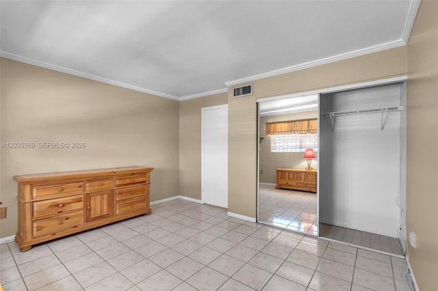 1757 W 57th St 211, Hialeah, FL 33012