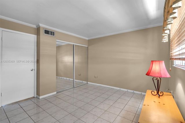 1757 W 57th St 211, Hialeah, FL 33012