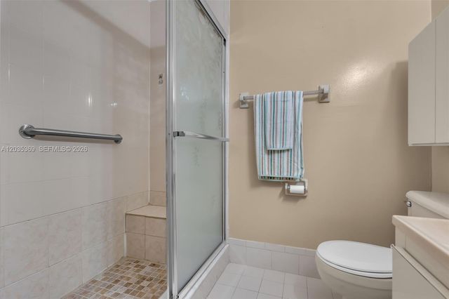 1757 W 57th St 211, Hialeah, FL 33012