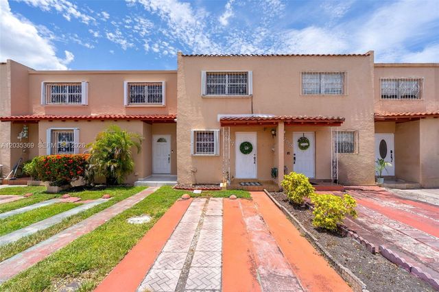 1757 W 57th St 211, Hialeah, FL 33012