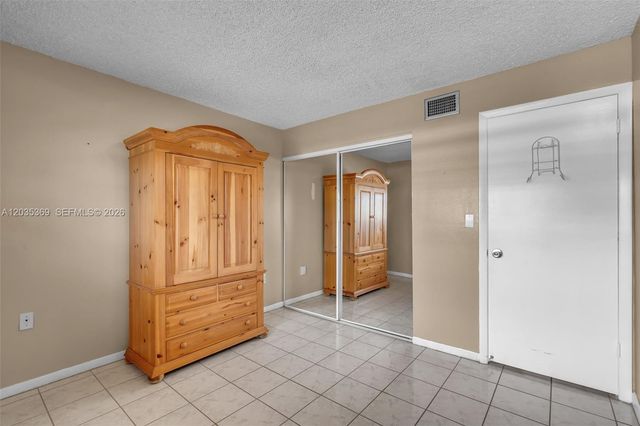 1757 W 57th St 211, Hialeah, FL 33012