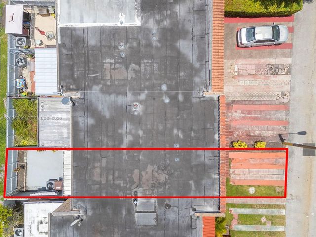 1757 W 57th St 211, Hialeah, FL 33012