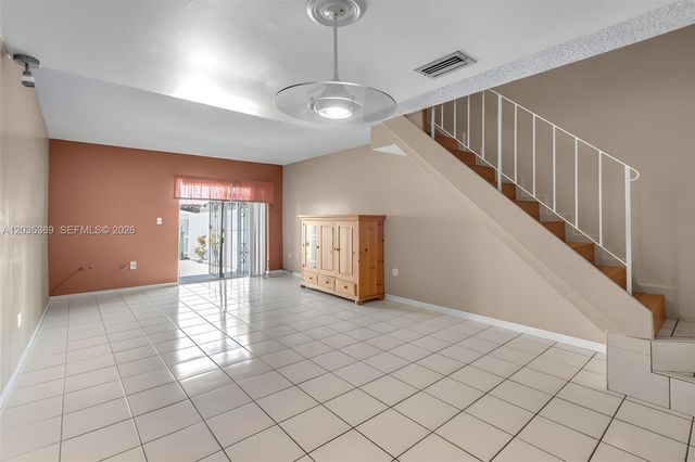 1757 W 57th St 211, Hialeah, FL 33012