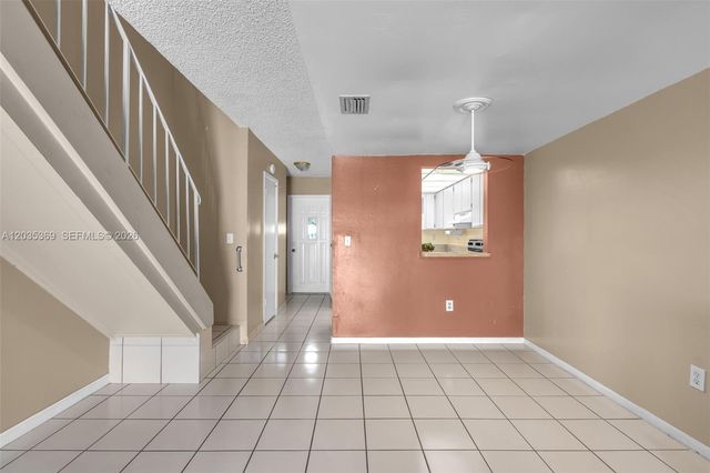 1757 W 57th St 211, Hialeah, FL 33012