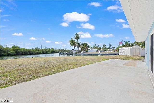 12065 Boat Shell DR, Matlacha Isles, FL 33991
