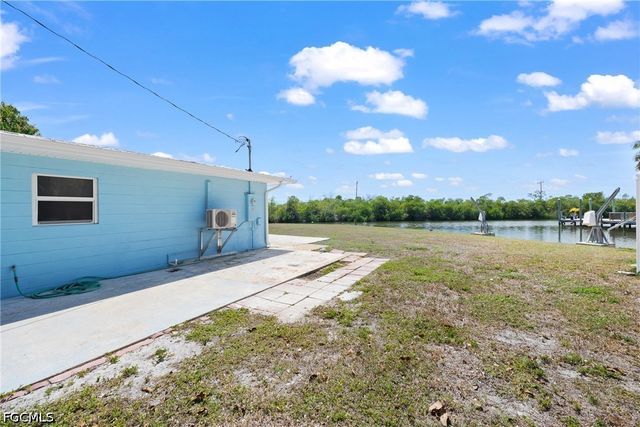 12065 Boat Shell DR, Matlacha Isles, FL 33991