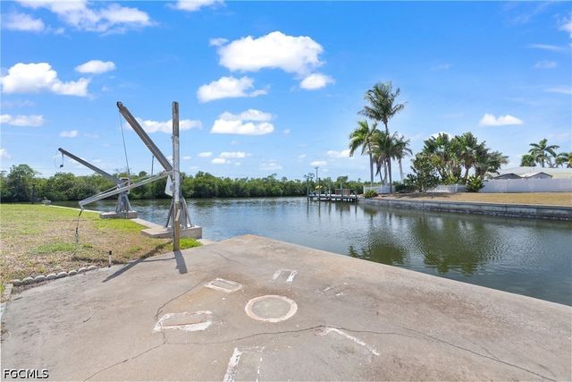 12065 Boat Shell DR, Matlacha Isles, FL 33991