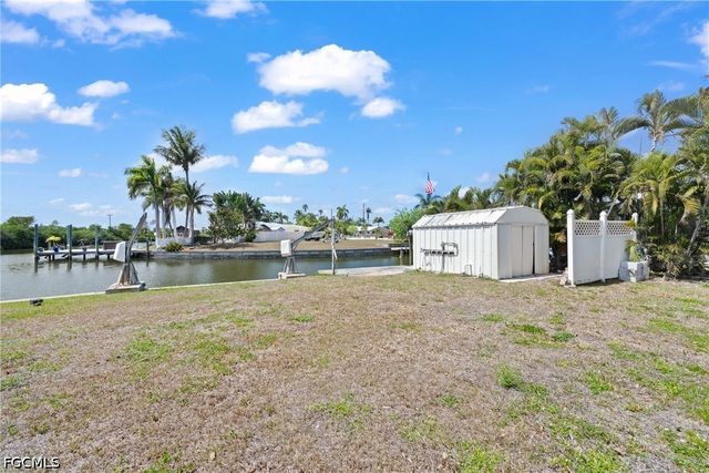 12065 Boat Shell DR, Matlacha Isles, FL 33991